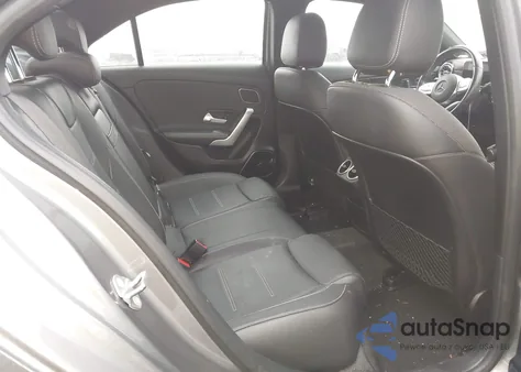 2019 Mercedes-Benz A 220 220 4Matic z USA, uszkodzony, nr VIN WDD3G4FB2KW023331